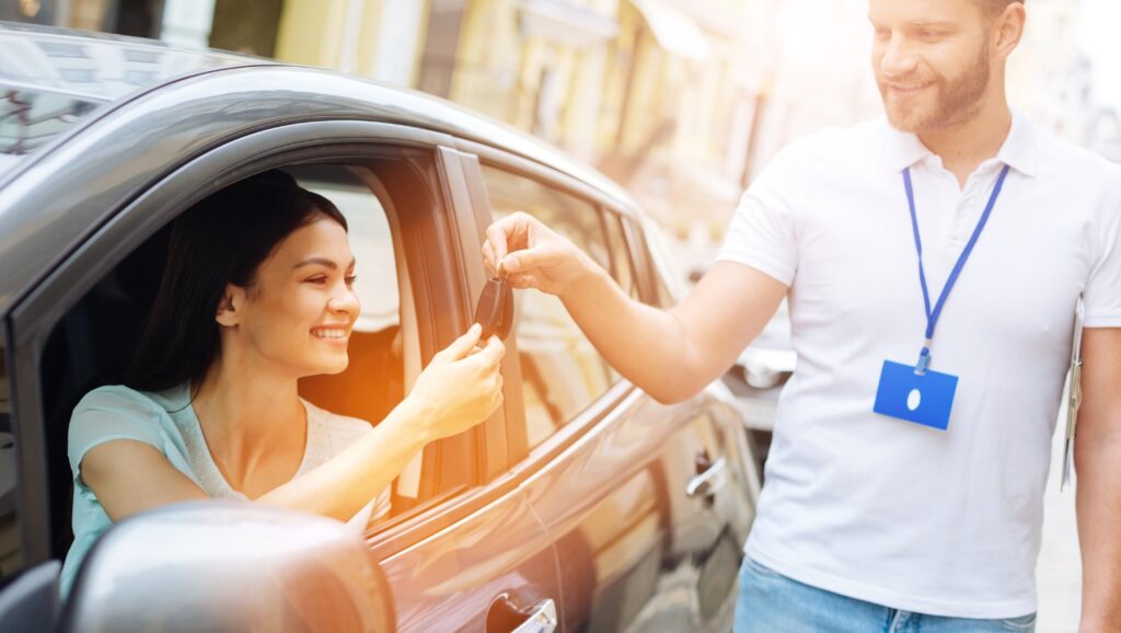 Looking for budget car rental booking tips? Explore simple strategies to book cars online, cut costs, and enjoy affordable travel every time.